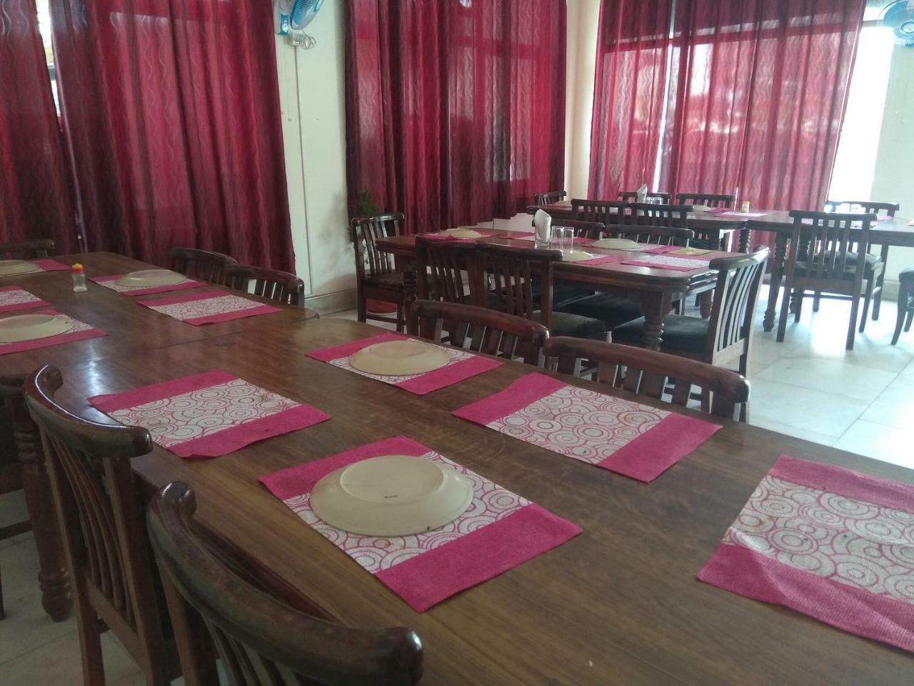 Hotel Raj Laxmi Bhawan à Rishīkesh Extérieur photo